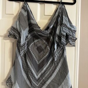 Chic Geometric Patterned Blouse